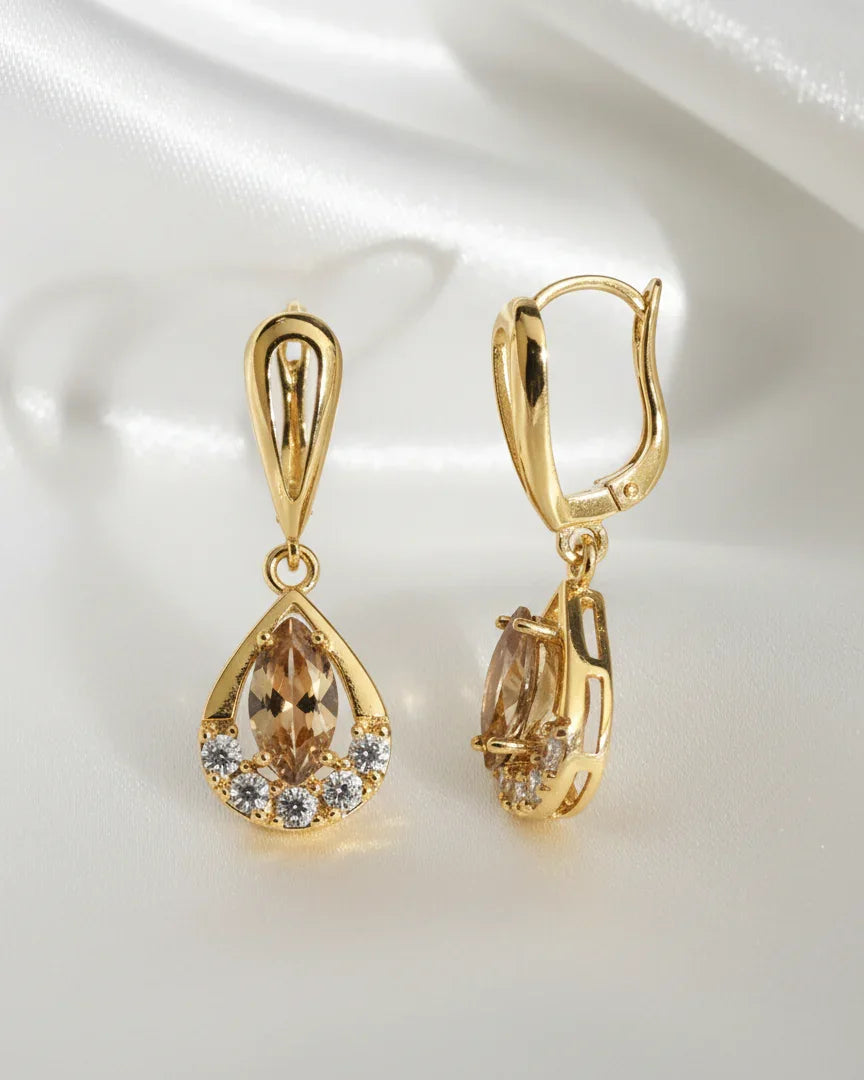 “Golden Radiance Earrings – Elegance in Every Sparkle”
