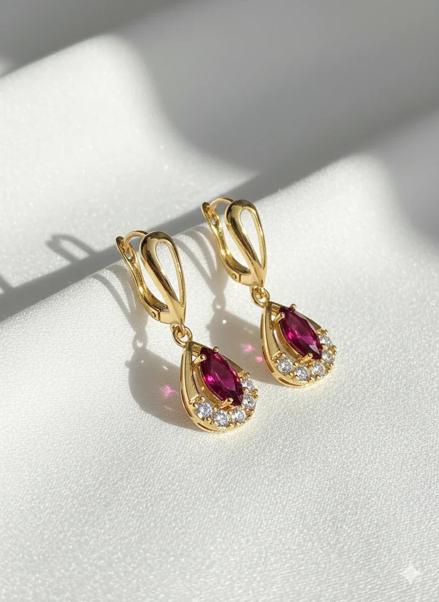 “Golden Radiance Earrings – Elegance in Every Sparkle”