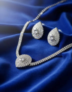 "Majestic Spark – Luxury Crystal Necklace & Earring Set"